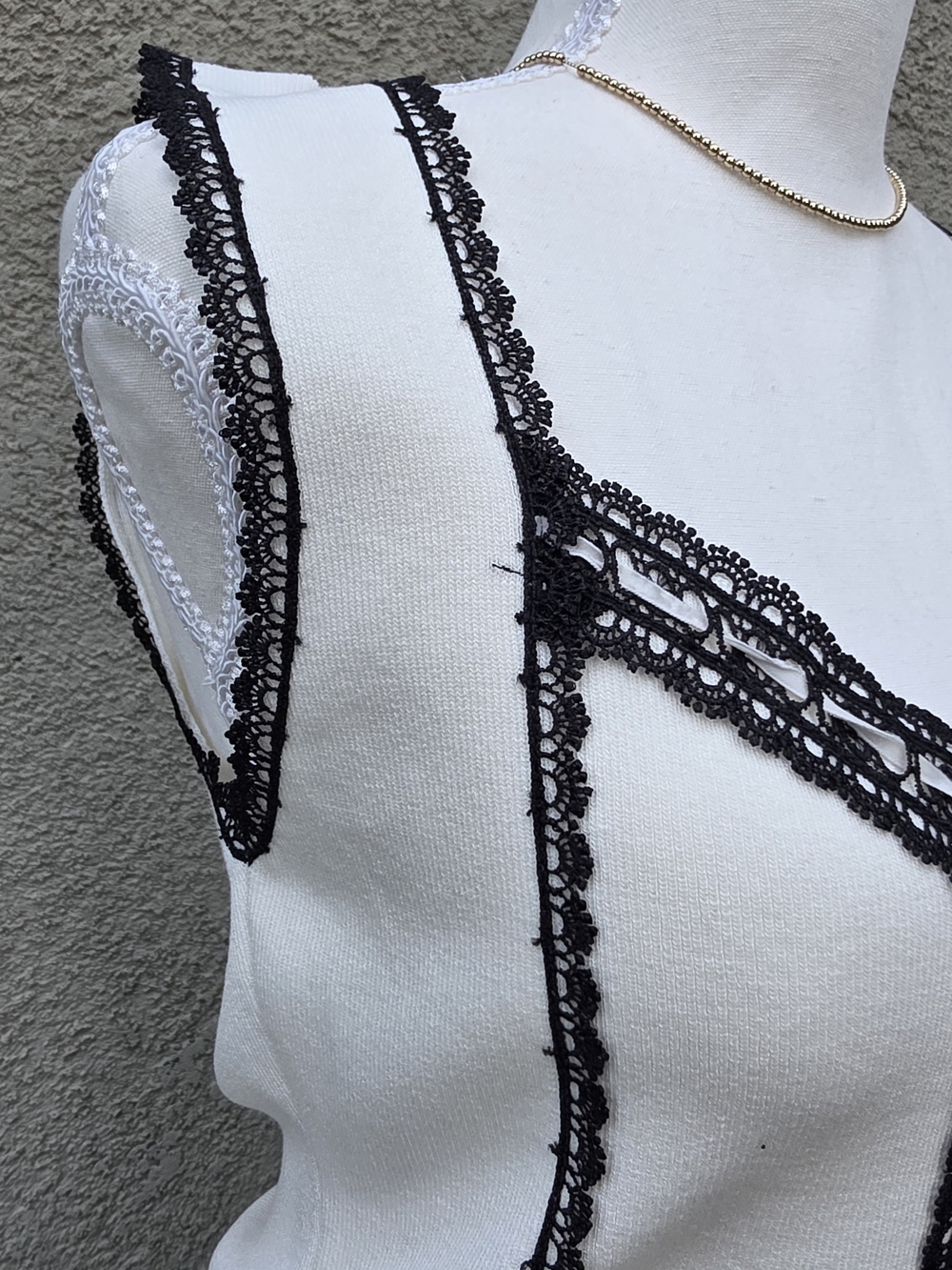 NEW White Knit Camisole with Black Lace Accents - Picture 4 of 8